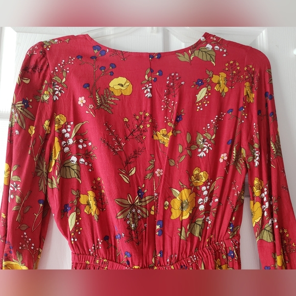 EXPRESS Ruffle Wrap Dress - Picture 6 of 10